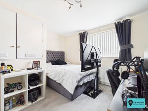 Bedroom- click for photo gallery